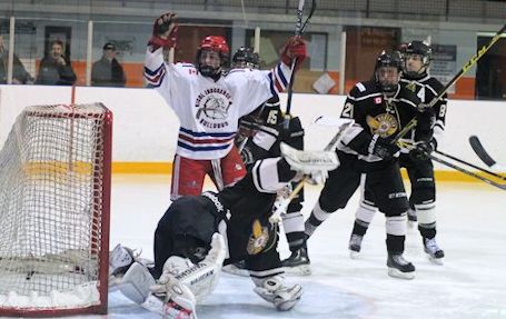 Bulldogs up three games against Goderich Flyers in playoffs