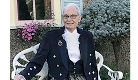 DR. MALCOLM (MAC) R. MacDONALD